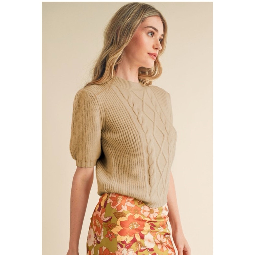 Milk Tea Cable Knit So Soft Short Sleeve Sweater Small - Picture 2 of 5